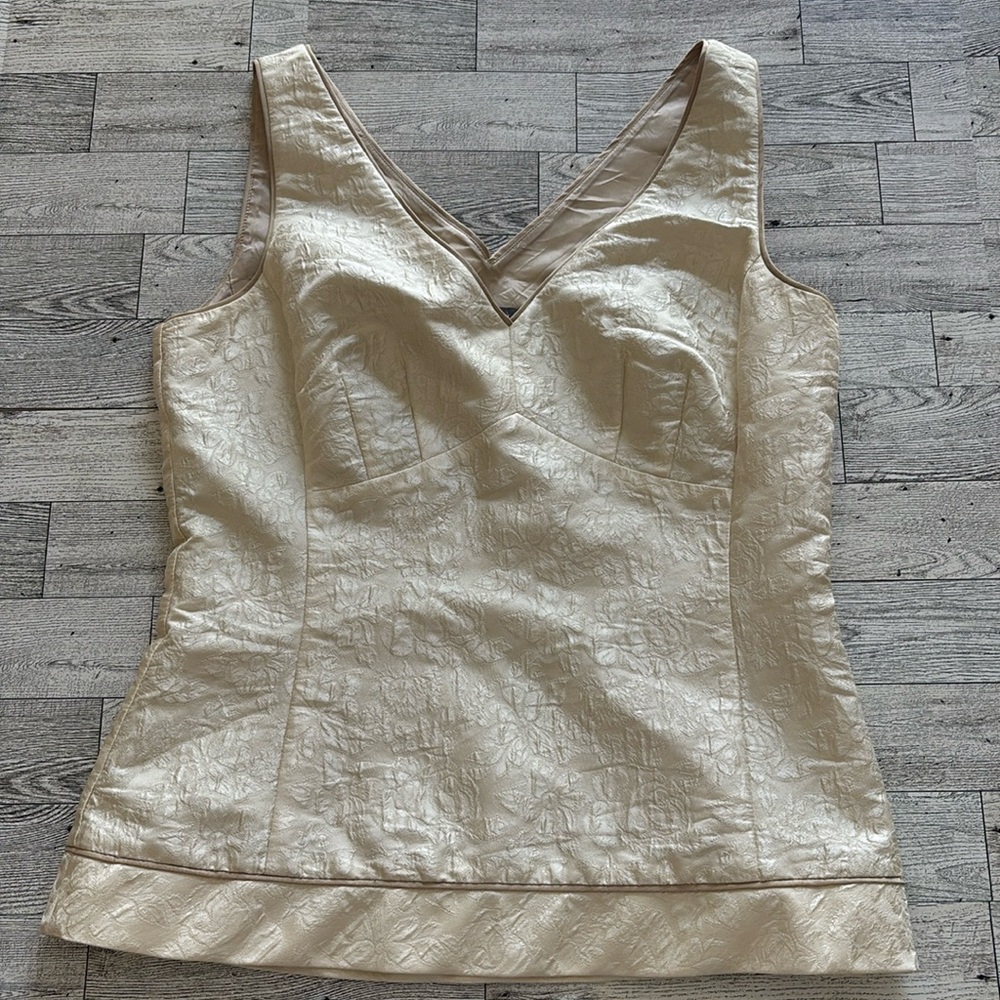 Ann Taylor Tank ivory cream embossed floral size 2